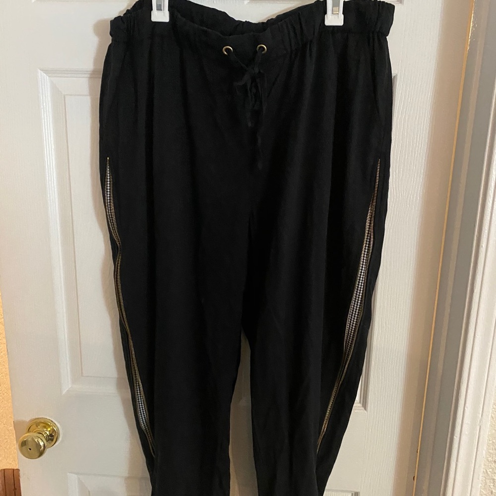 Lane bryant black joggers sz 18/20 cute!